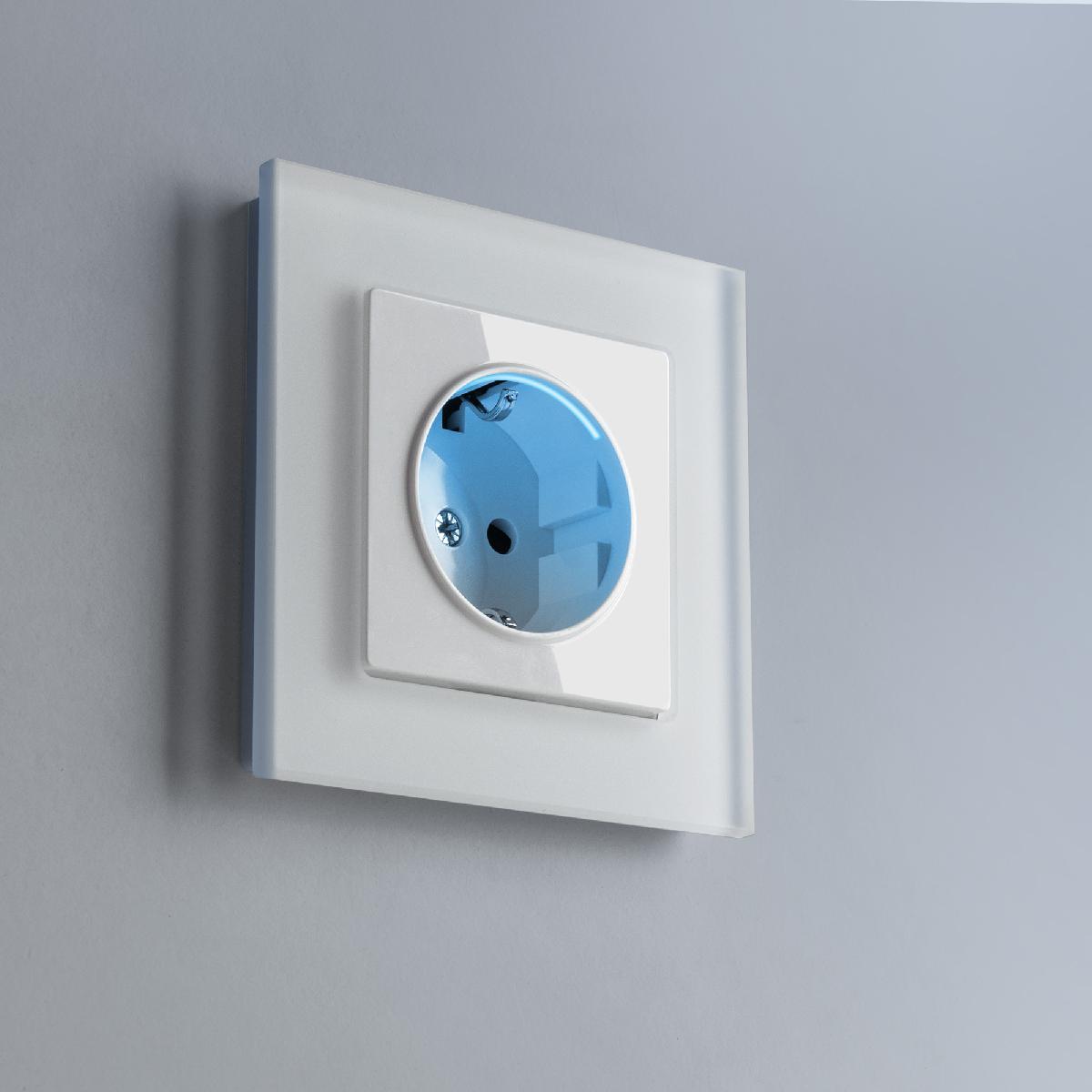 Рамка из стекла на 1 пост Favorit белый матовый W0011105