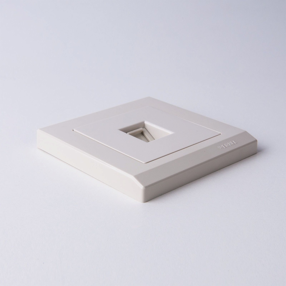 Телефонная розетка  RJ-11 (слоновая кость) WL03-RJ-11-ivory