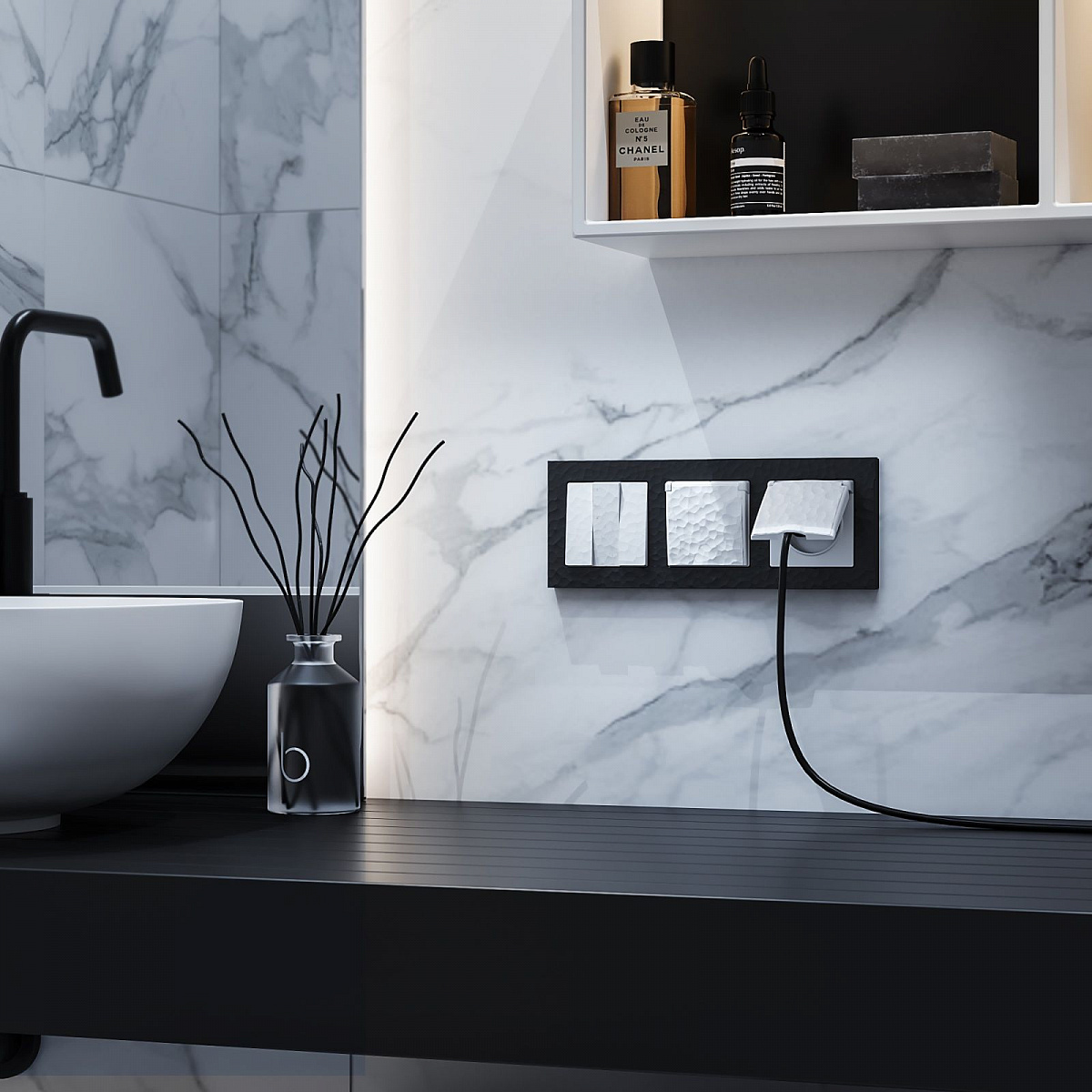 Розетка влагозащ. с зазем. с защит. крышкой и шторками белый W1271201